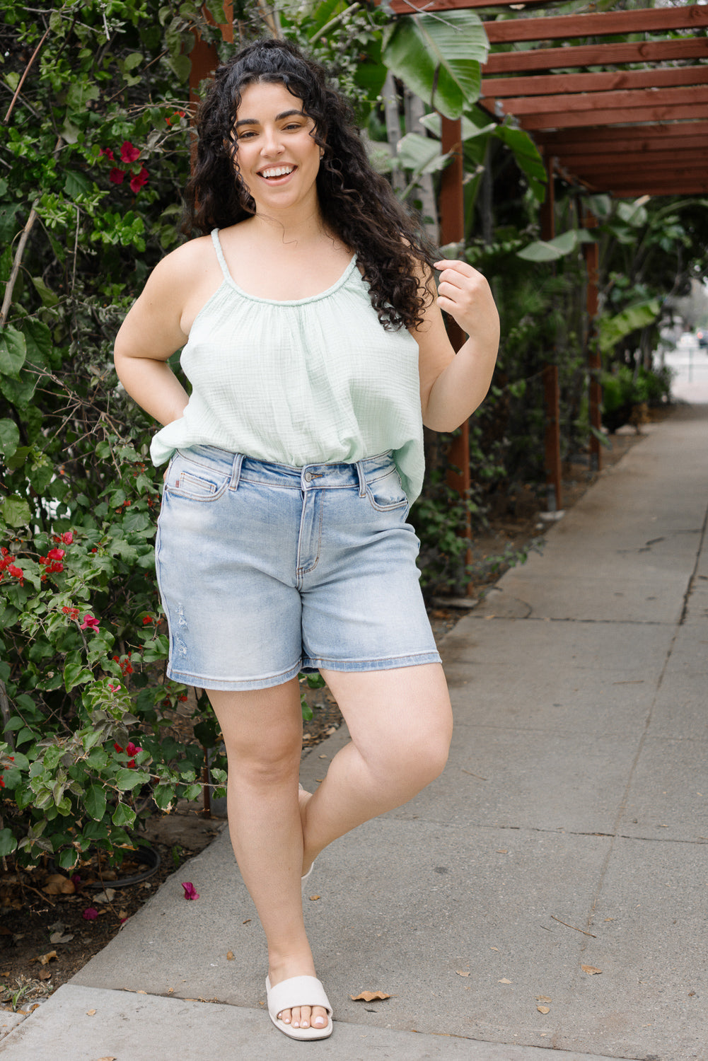 Rylie Mid Rise Vintage Wash Dad Shorts – PLUS