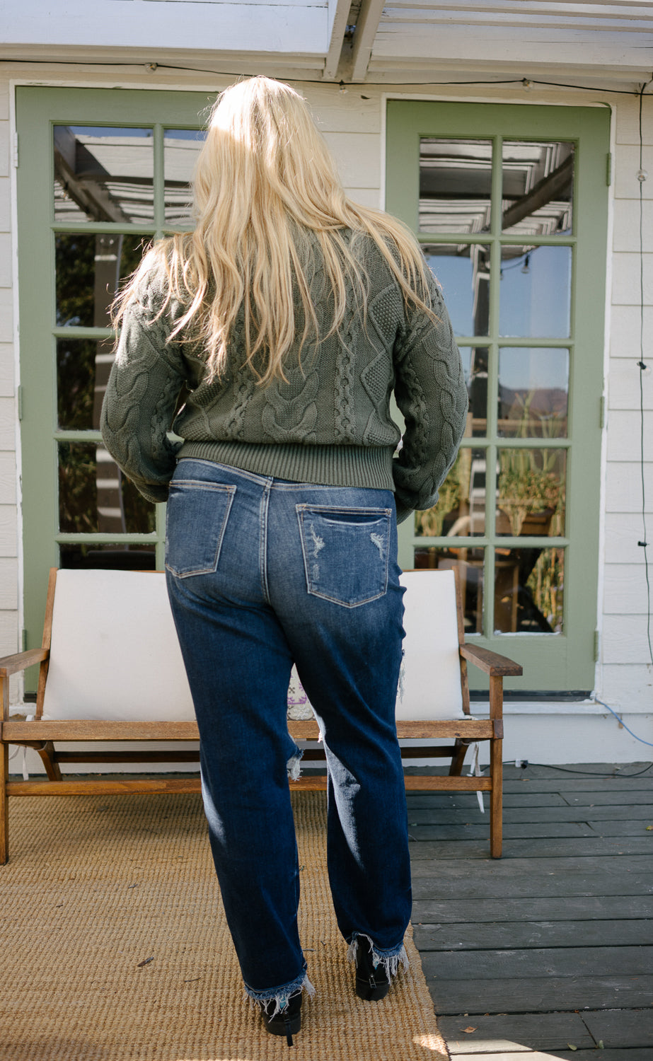 Lisse Mid Rise Ripped Straight Fit Jeans - PLUS - Image 5