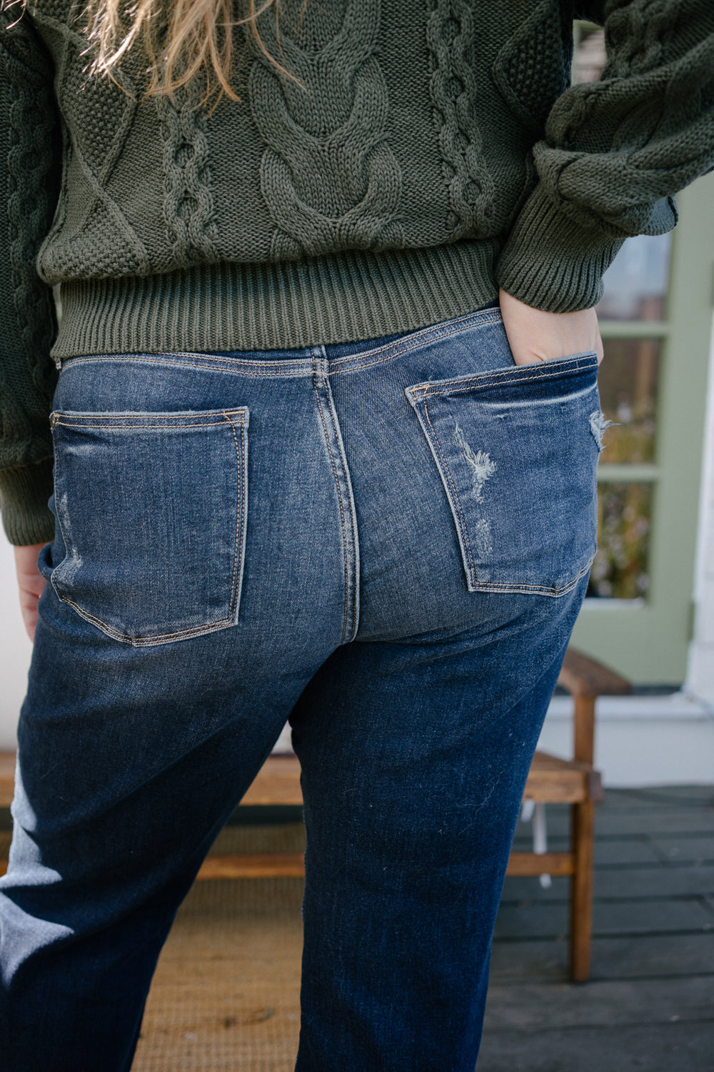 Lisse Mid Rise Ripped Straight Fit Jeans - PLUS - Image 7