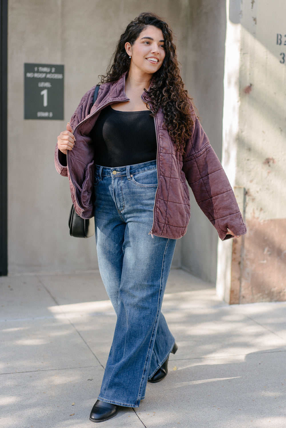 Claribel High Rise Tummy Control Retro Wide Leg Jeans - PLUS - Image 2