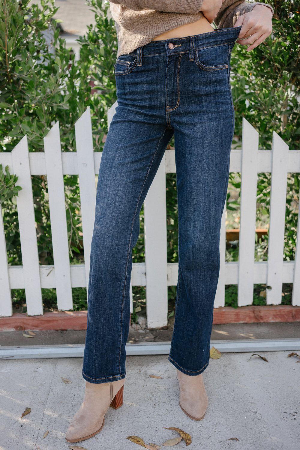 Paisley High Rise Straight Fit Classic Jeans - Image 4