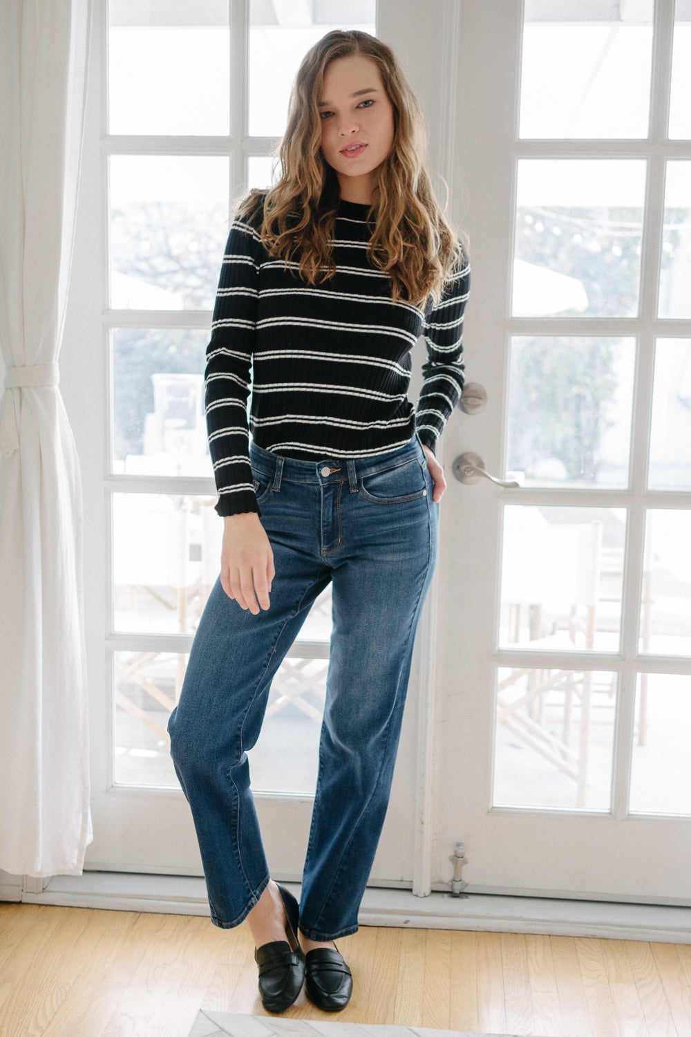 Aubrey Mid Rise Side Seam Detail Straight Jeans