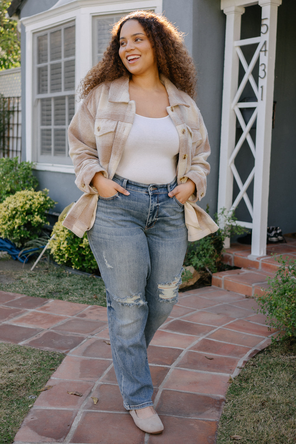 Kaylee High Waist Distressed Dad Jeans – PLUS